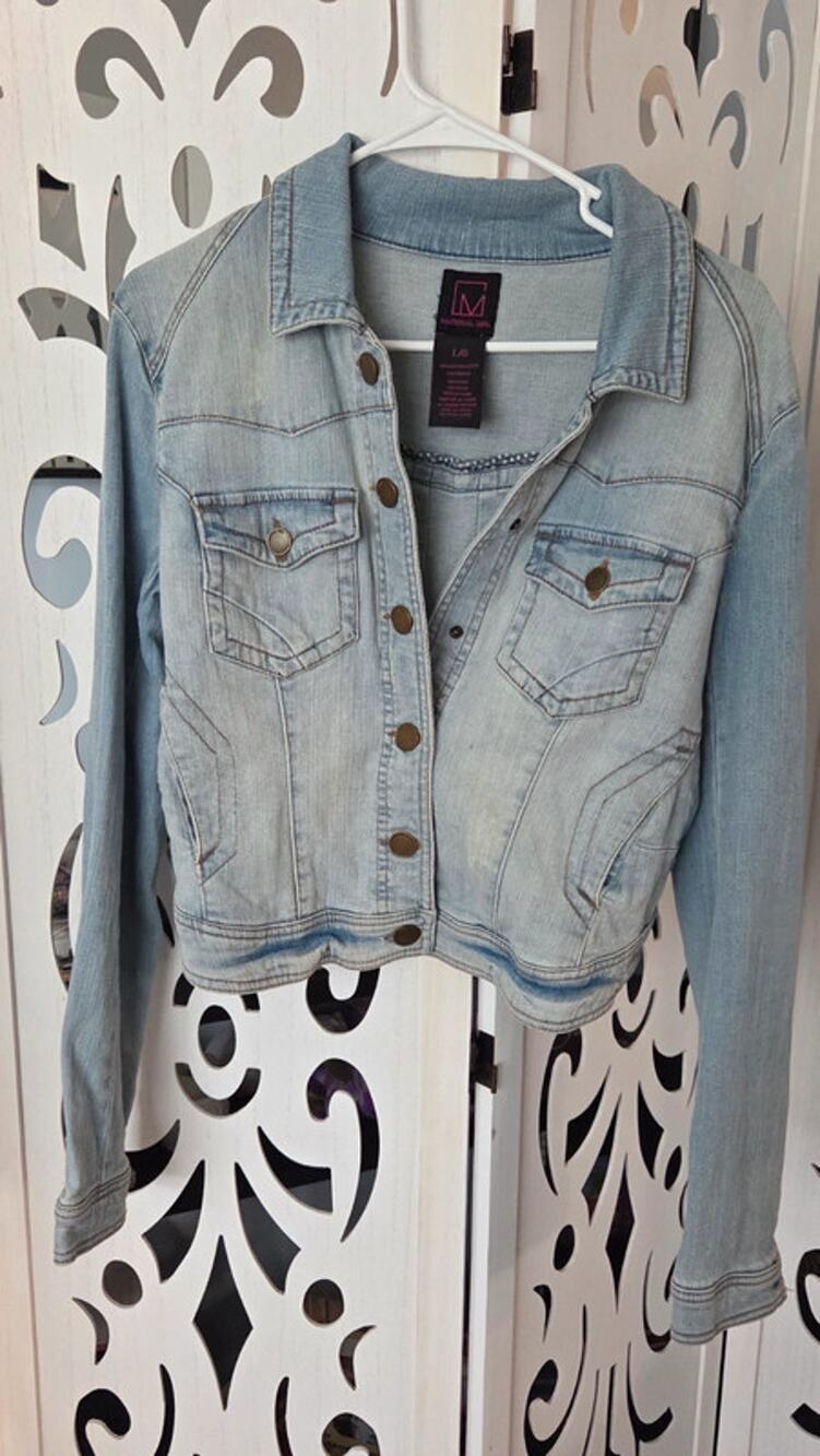 Material Girl Juniors L Light Wash Denim Jacket Zipper Cuffs Stretch Y2K